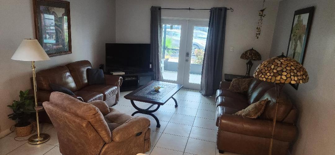 شاطئ كوكوا Marion Lane Suites المظهر الخارجي الصورة